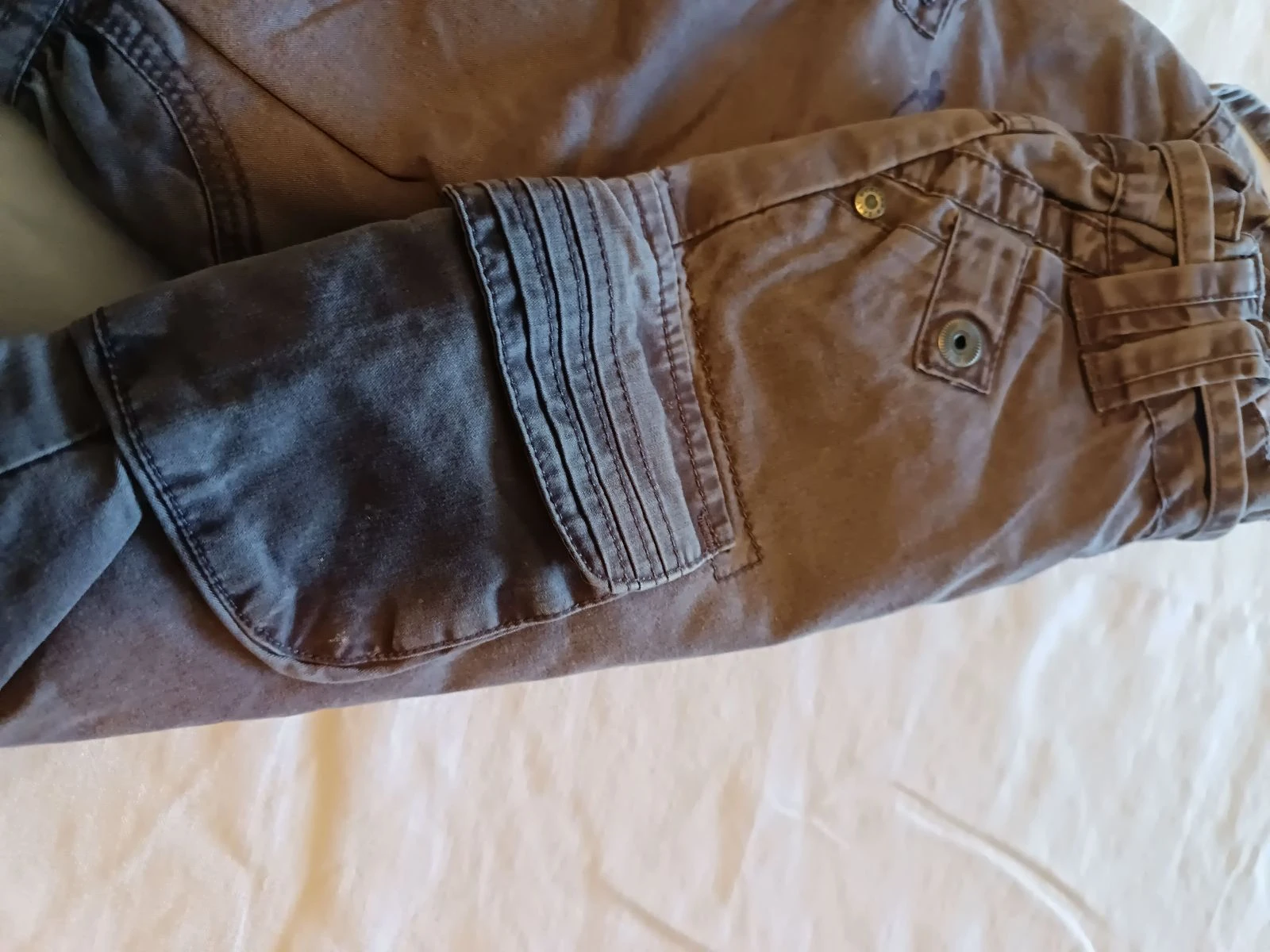 Como nuevo Pantalón Cargo Creeks Baby Gris Violeta 24 Meses – photo 3